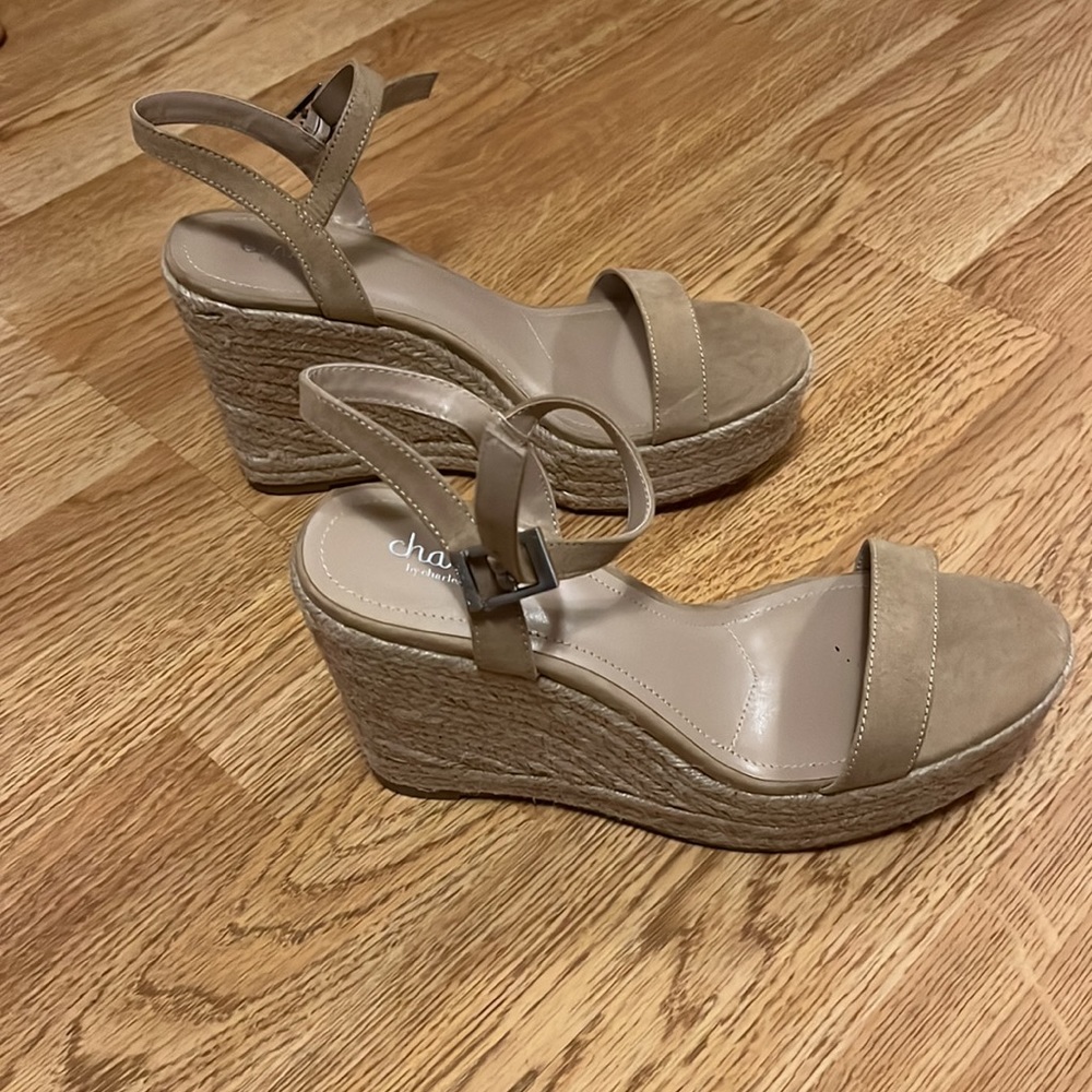 Charles David Wedges 8.5